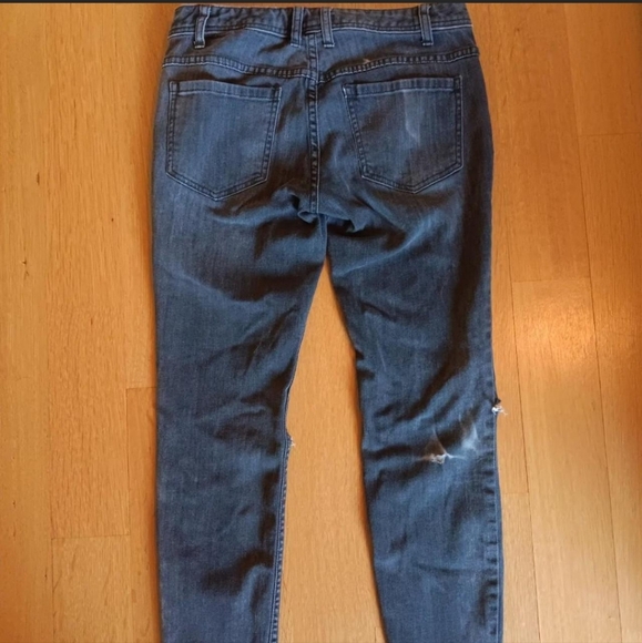 Jean distressed capri pants!! - Picture 4 of 6